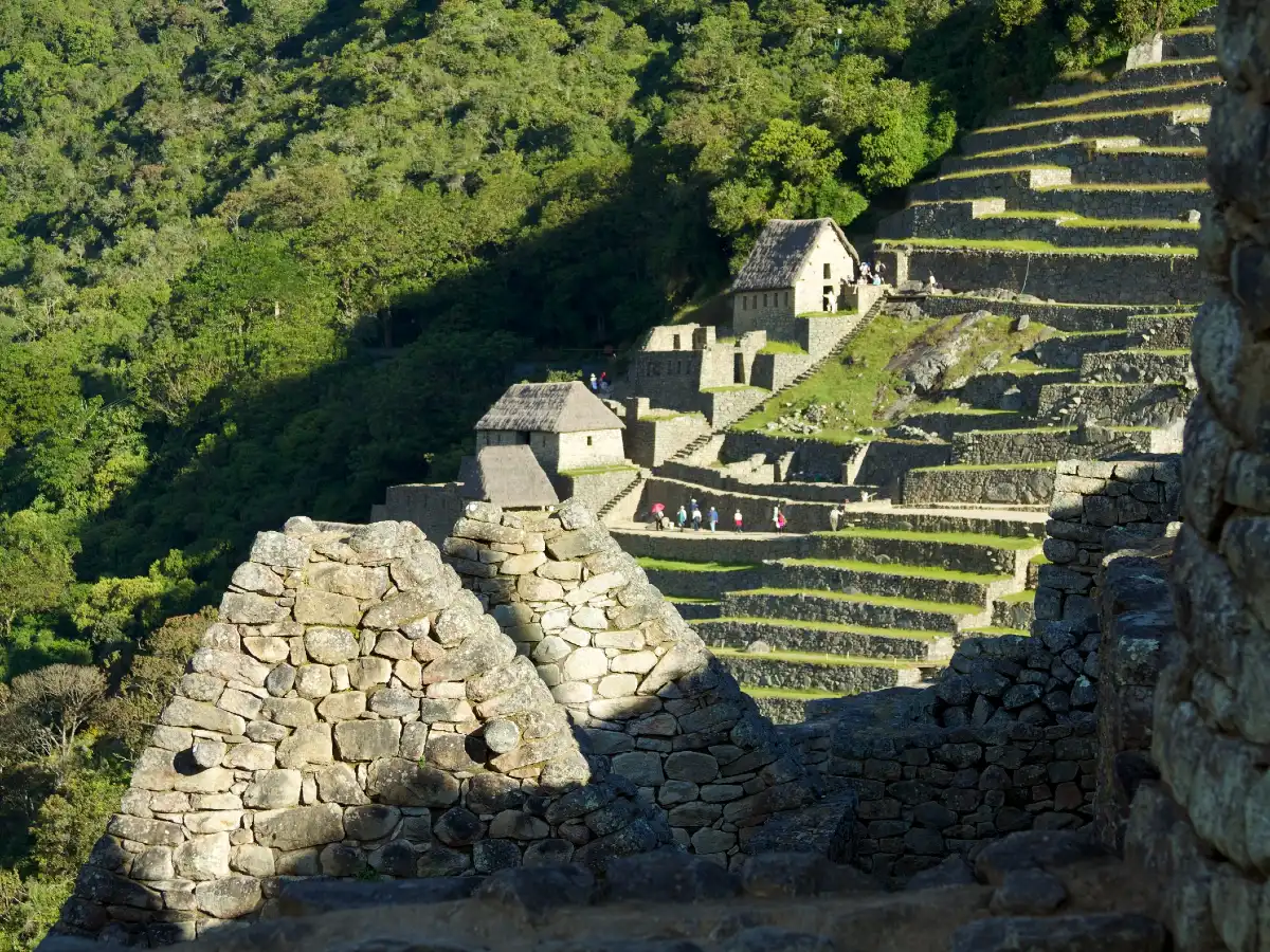 1.Unesco_a stone buildings Machu Picchu arawi peru